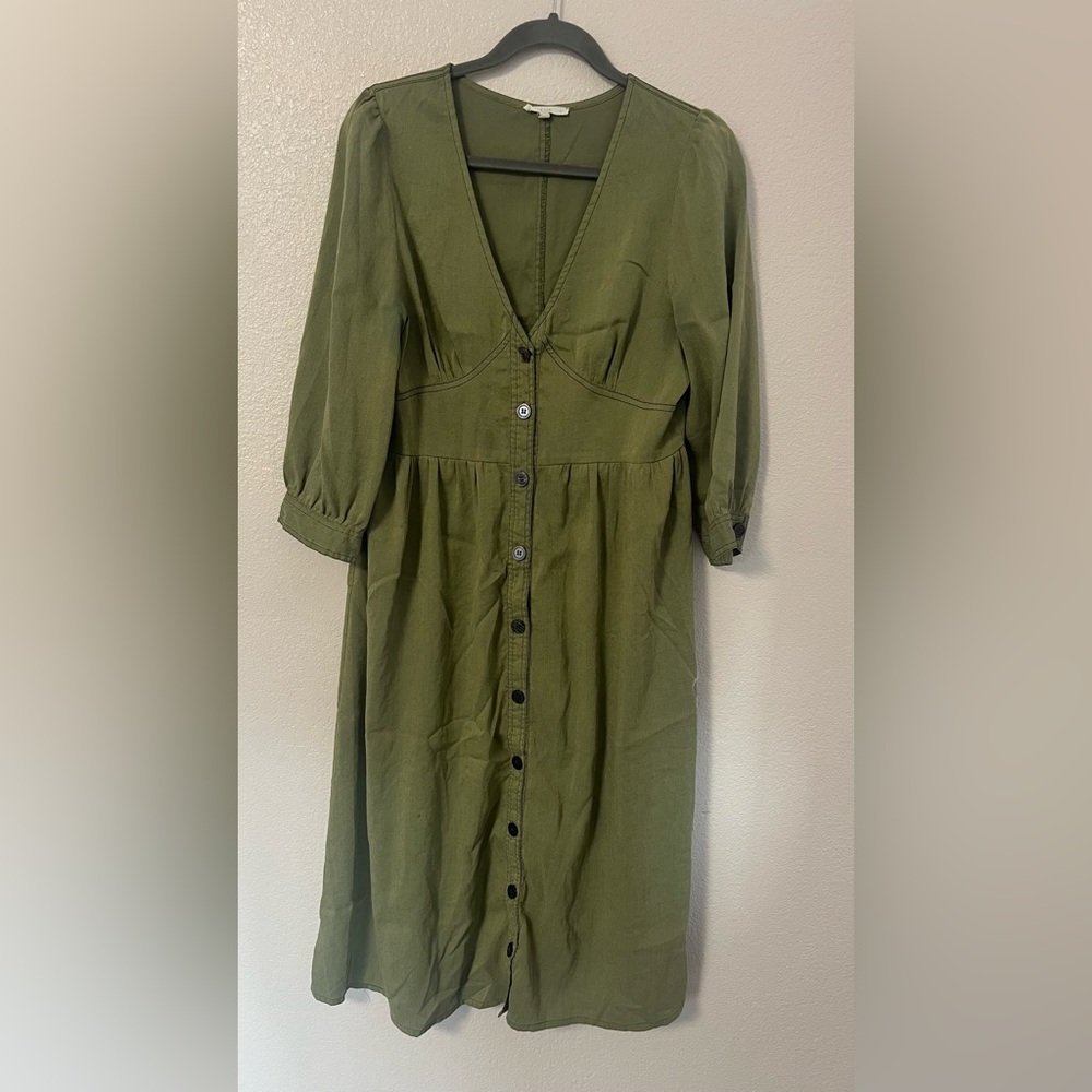 Le Lis Olive Green Midi Dress